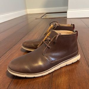 Men’s UGG Brown Leather Boots Size 9
